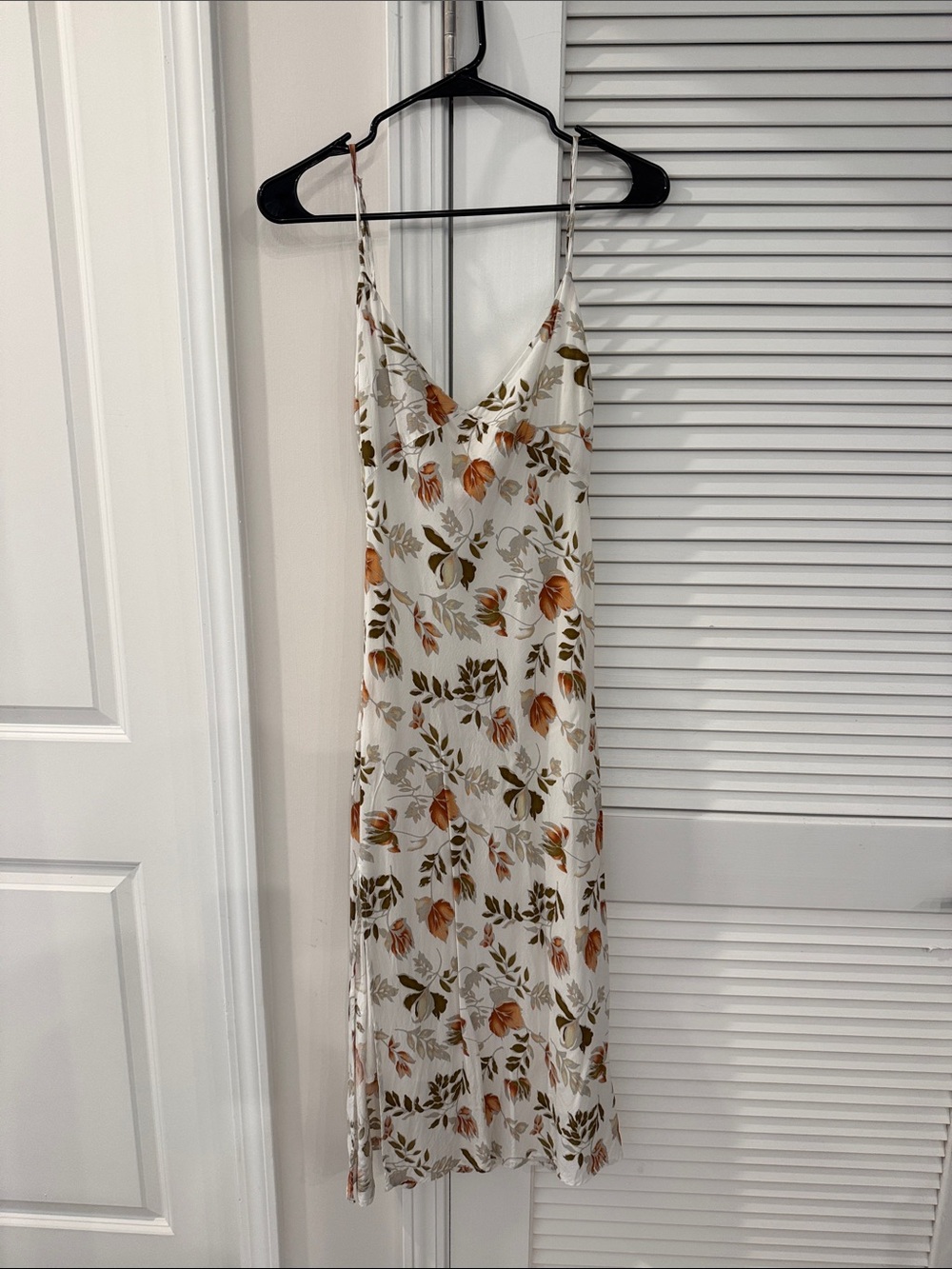 Hello Molly Stolen Kisses Midi Dress - Picture 4 of 6